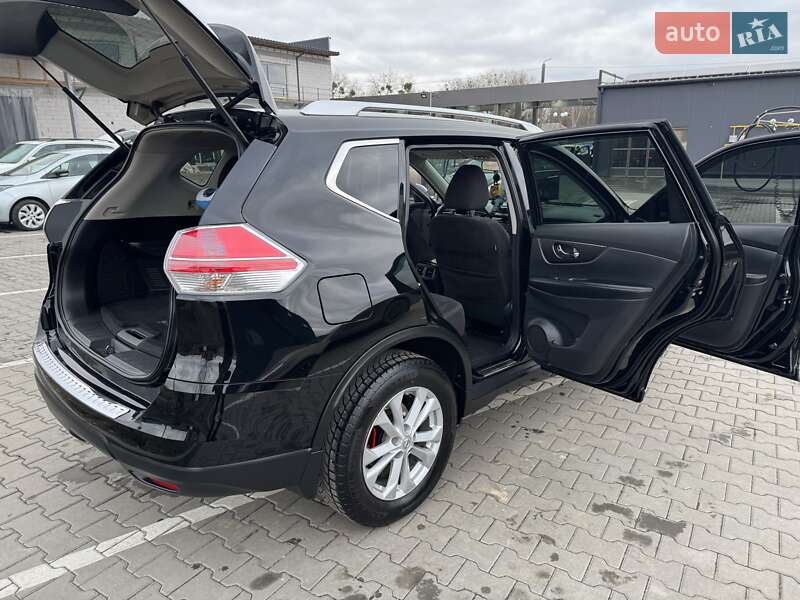 Внедорожник / Кроссовер Nissan Rogue 2015 в Полтаве