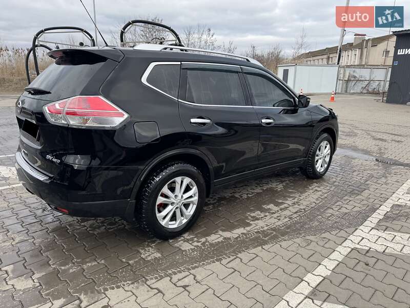 Внедорожник / Кроссовер Nissan Rogue 2015 в Полтаве