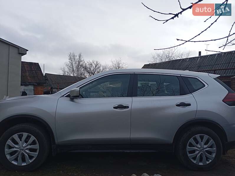 Внедорожник / Кроссовер Nissan Rogue 2019 в Ромнах