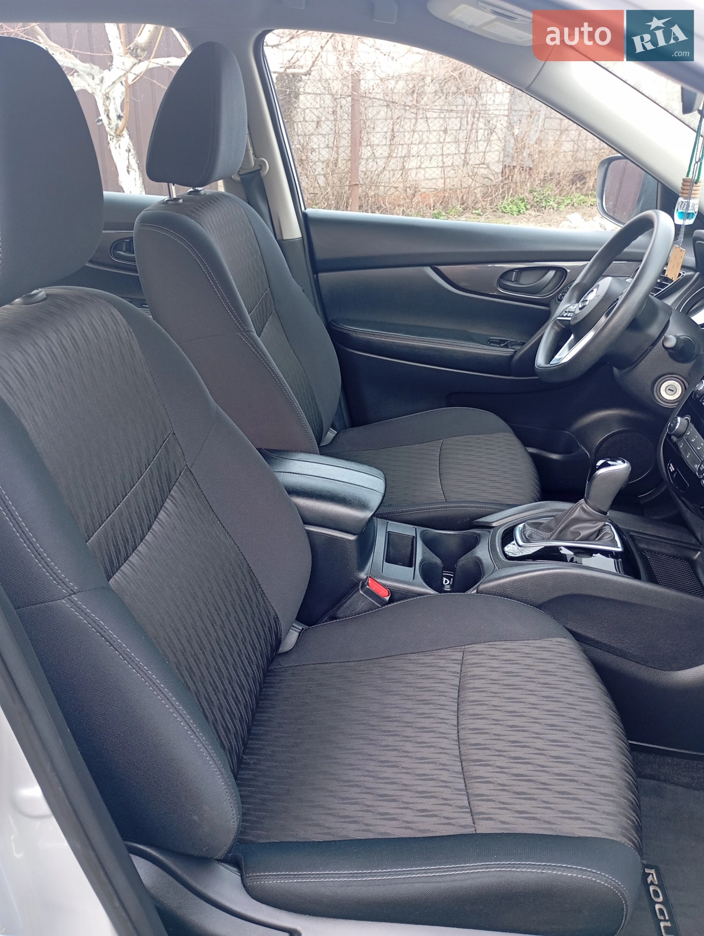 2019 Nissan Rogue - мініатюра 11