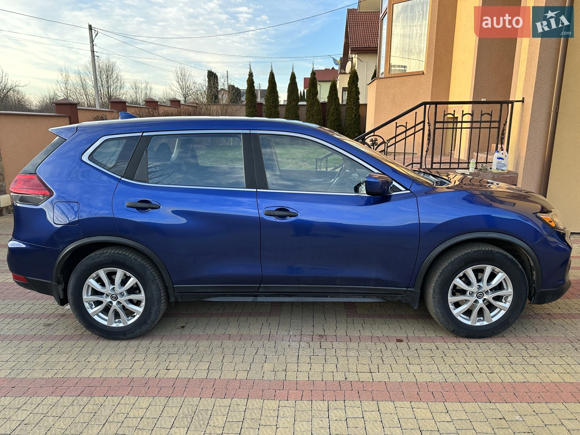 2016 Nissan Rogue - мініатюра 2