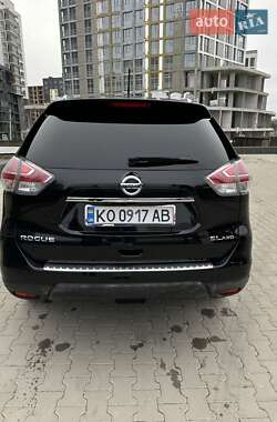 Позашляховик / Кросовер Nissan Rogue 2015 в 