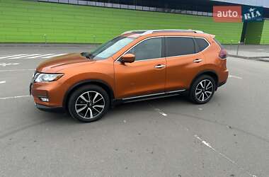 Внедорожник / Кроссовер Nissan Rogue 2019 в Киеве