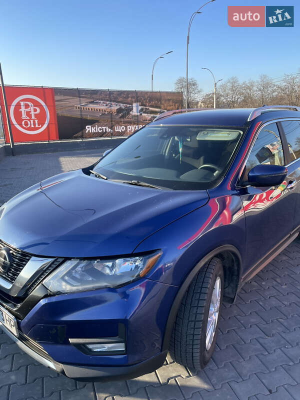 Внедорожник / Кроссовер Nissan Rogue 2018 в Каменец-Подольском