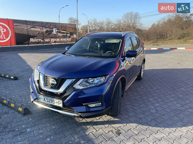 Внедорожник / Кроссовер Nissan Rogue 2018 в Киеве