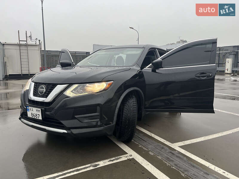 Позашляховик / Кросовер Nissan Rogue 2017 в Києві