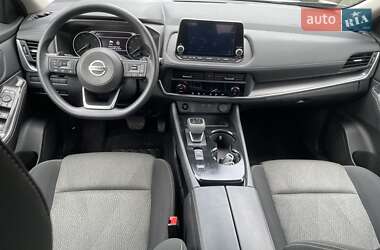 Внедорожник / Кроссовер Nissan Rogue 2023 в 