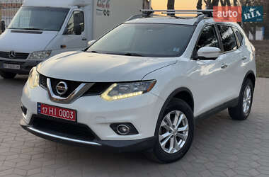 Позашляховик / Кросовер Nissan Rogue 2015 в Лубнах