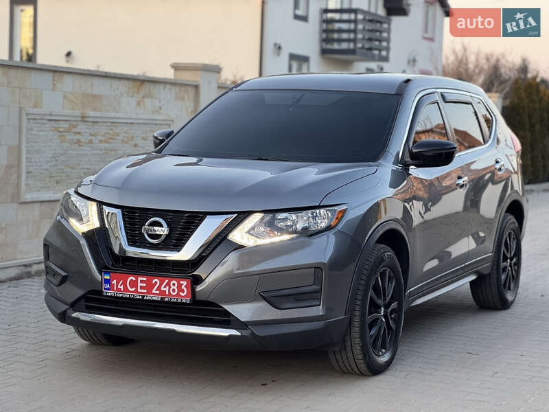 Внедорожник / Кроссовер Nissan Rogue 2017 в Львове