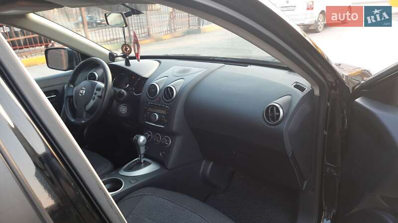 Внедорожник / Кроссовер Nissan Rogue 2013 в Ивано-Франковске