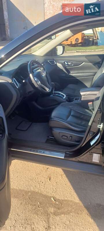 Позашляховик / Кросовер Nissan Rogue 2014 в Полтаві