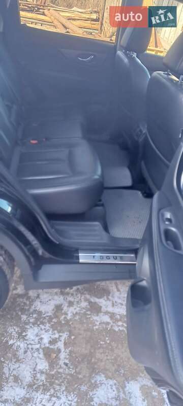 Позашляховик / Кросовер Nissan Rogue 2014 в Полтаві