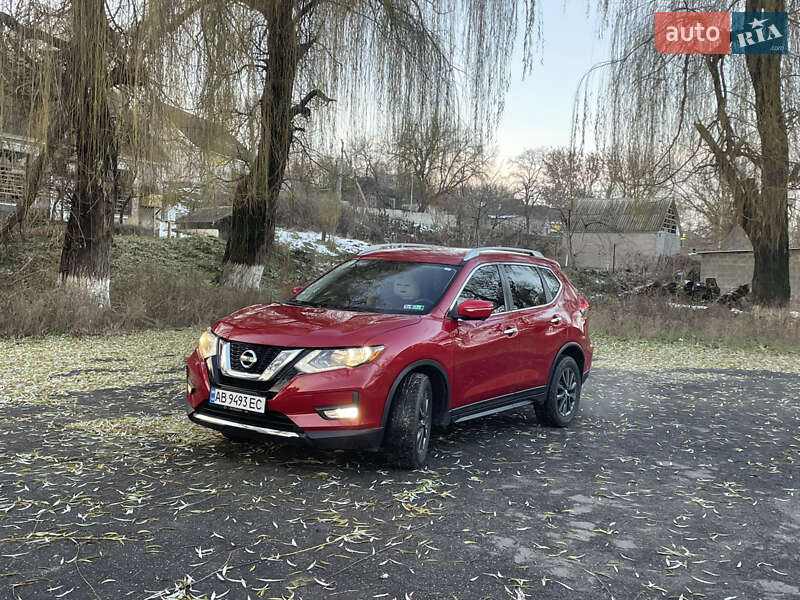 Внедорожник / Кроссовер Nissan Rogue 2016 в Томашполе