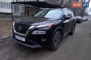 Позашляховик / Кросовер Nissan Rogue 2021 в Черкасах