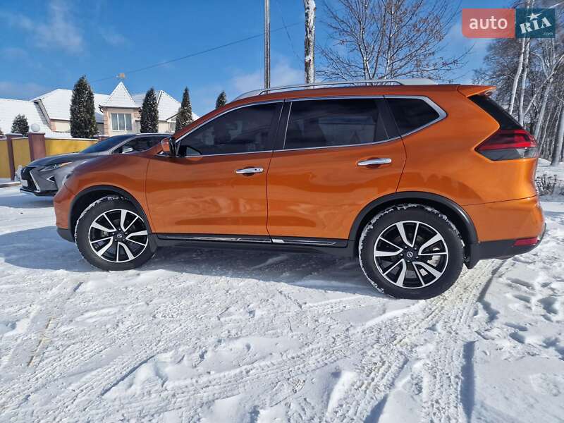 Внедорожник / Кроссовер Nissan Rogue 2018 в Сумах