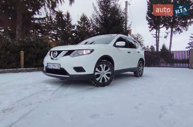 Внедорожник / Кроссовер Nissan Rogue 2016 в Староконстантинове