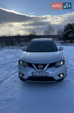 Внедорожник / Кроссовер Nissan Rogue 2014 в 