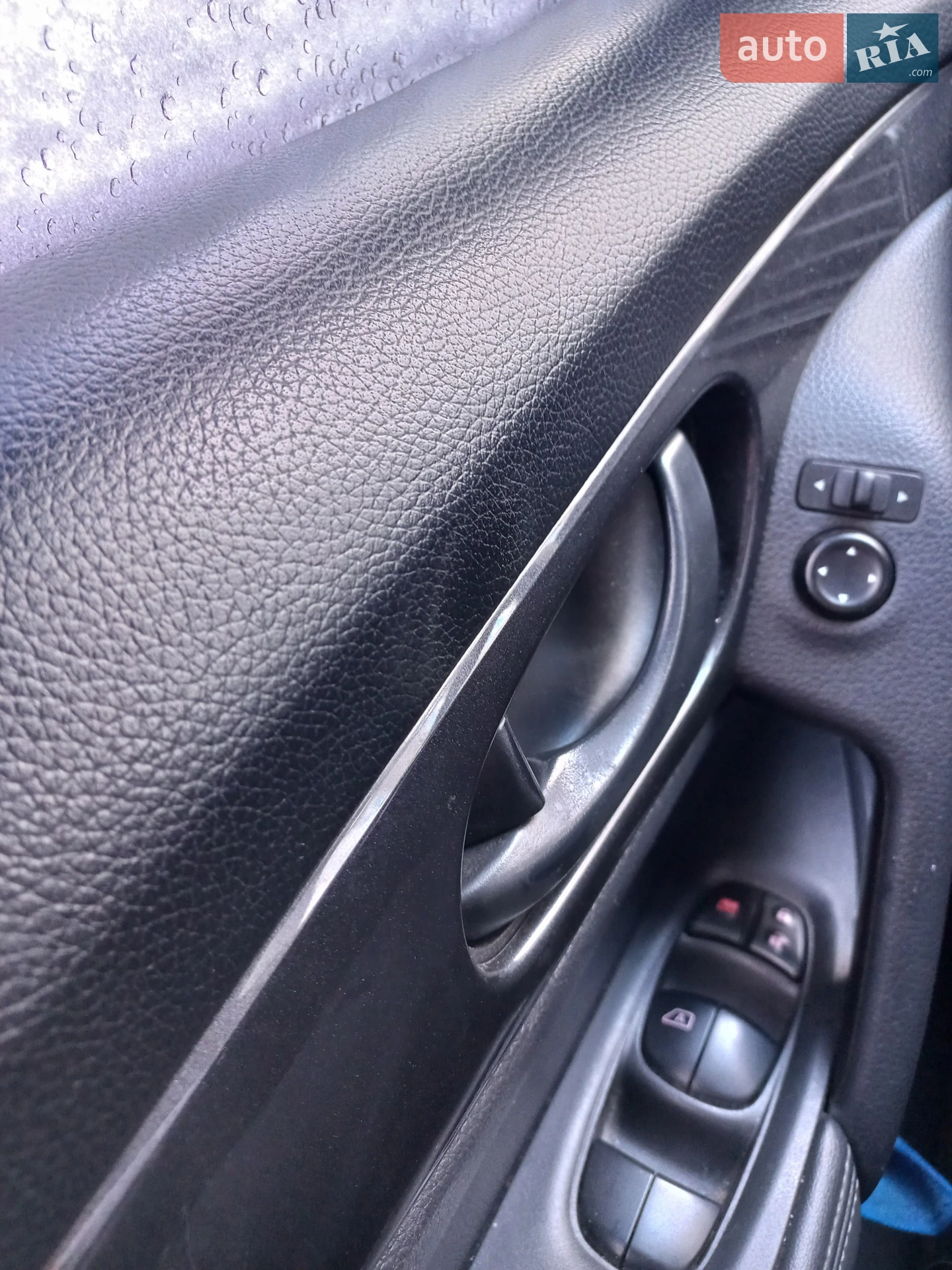2019 Nissan Rogue - мініатюра 3