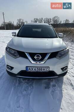 Внедорожник / Кроссовер Nissan Rogue 2015 в Богодухове