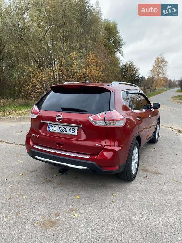 Внедорожник / Кроссовер Nissan Rogue 2015 в Виннице