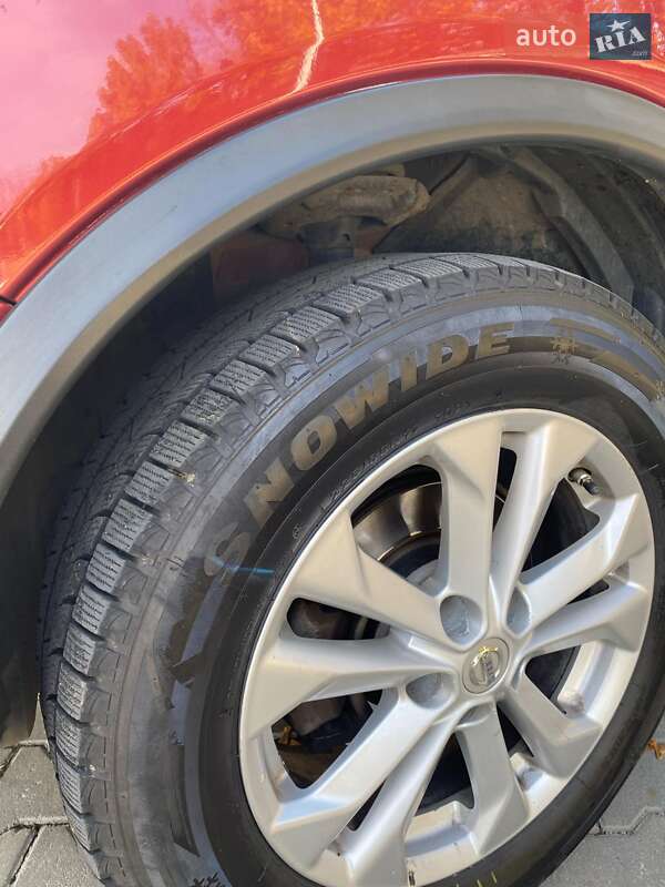 Внедорожник / Кроссовер Nissan Rogue 2015 в Виннице