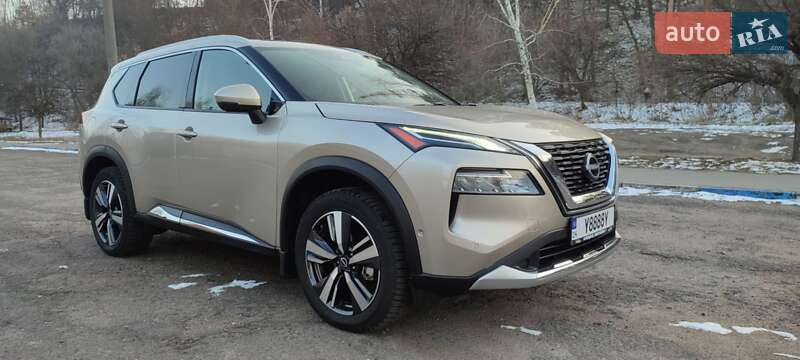 Внедорожник / Кроссовер Nissan Rogue 2023 в Черкассах