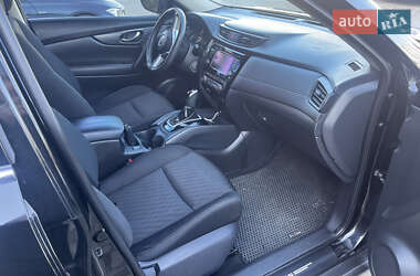 Внедорожник / Кроссовер Nissan Rogue 2019 в 