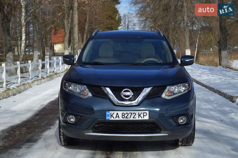 Позашляховик / Кросовер Nissan Rogue 2015 в Києві