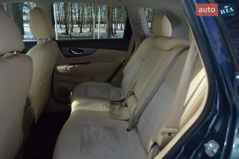 Позашляховик / Кросовер Nissan Rogue 2015 в Києві