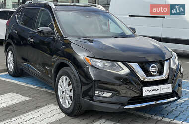 Внедорожник / Кроссовер Nissan Rogue 2018 в 