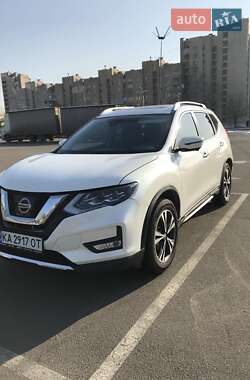 Позашляховик / Кросовер Nissan Rogue 2017 в Києві