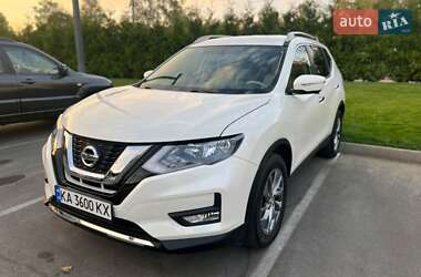 Внедорожник / Кроссовер Nissan Rogue 2015 в Виннице