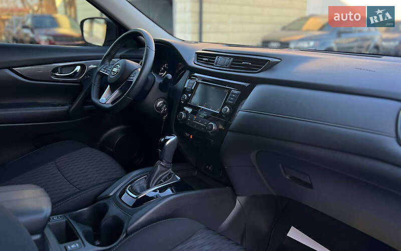 Внедорожник / Кроссовер Nissan Rogue 2020 в Ивано-Франковске