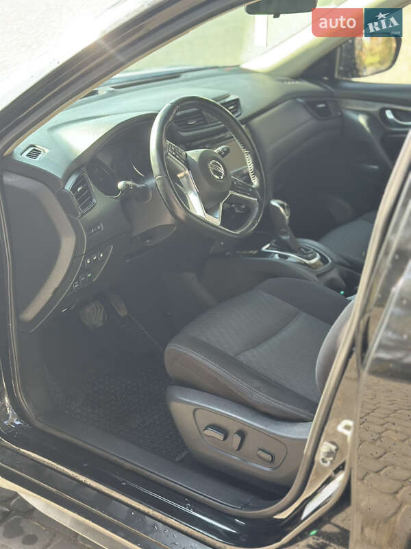 Позашляховик / Кросовер Nissan Rogue 2019 в Маневичах