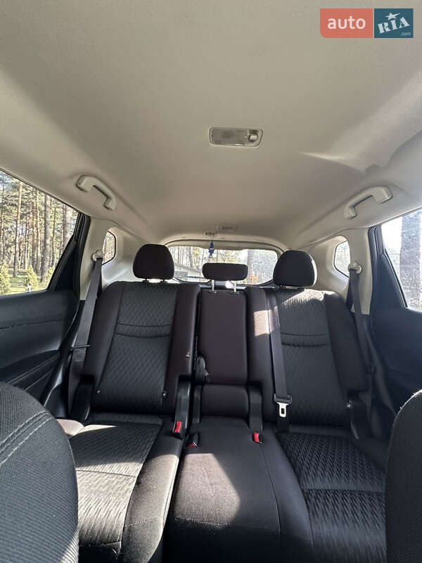 Позашляховик / Кросовер Nissan Rogue 2019 в Маневичах