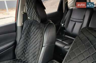 Внедорожник / Кроссовер Nissan Rogue 2015 в 