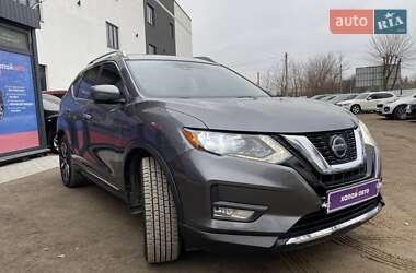 Внедорожник / Кроссовер Nissan Rogue 2019 в 