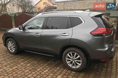 Позашляховик / Кросовер Nissan Rogue 2016 в Жовкві