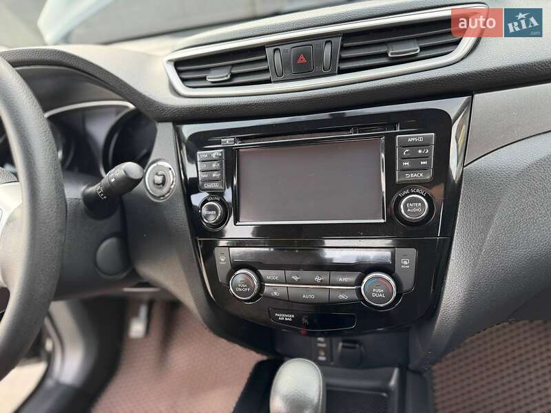 Внедорожник / Кроссовер Nissan Rogue 2016 в Одессе