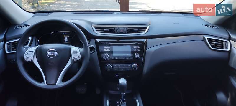 Позашляховик / Кросовер Nissan Rogue 2016 в Самборі