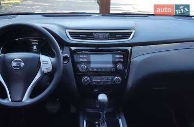 Позашляховик / Кросовер Nissan Rogue 2016 в 