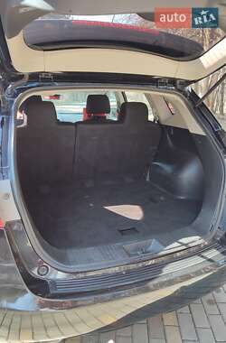 Внедорожник / Кроссовер Nissan Rogue 2012 в 