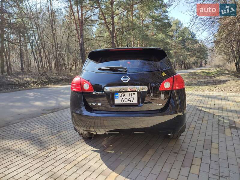 Внедорожник / Кроссовер Nissan Rogue 2012 в Бершади