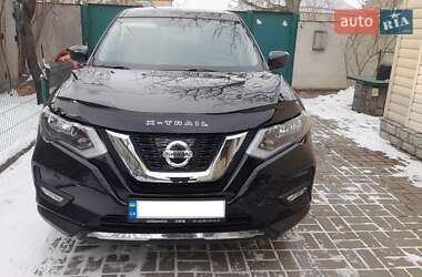 Внедорожник / Кроссовер Nissan Rogue 2017 в Харькове