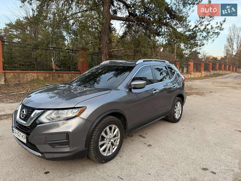 Позашляховик / Кросовер Nissan Rogue 2016 в Києві