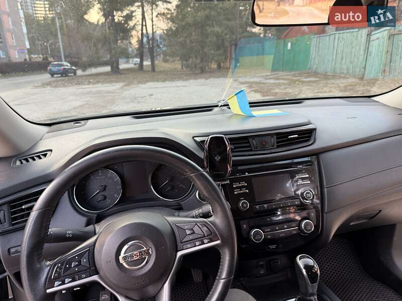 Позашляховик / Кросовер Nissan Rogue 2016 в Києві