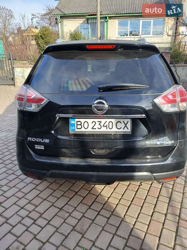 Позашляховик / Кросовер Nissan Rogue 2015 в Теребовлі