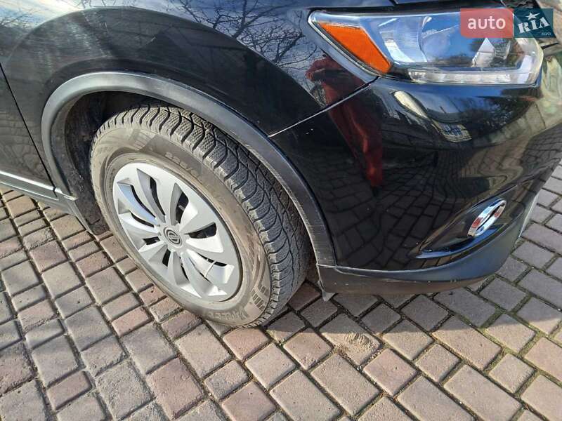 Позашляховик / Кросовер Nissan Rogue 2015 в Теребовлі