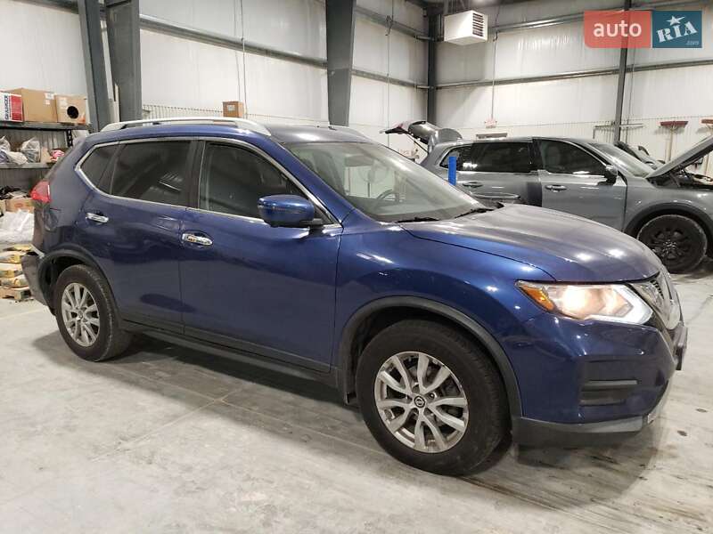 Позашляховик / Кросовер Nissan Rogue 2017 в Харкові