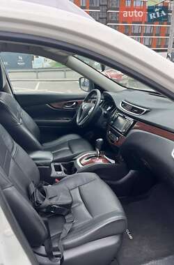 Внедорожник / Кроссовер Nissan Rogue 2014 в 